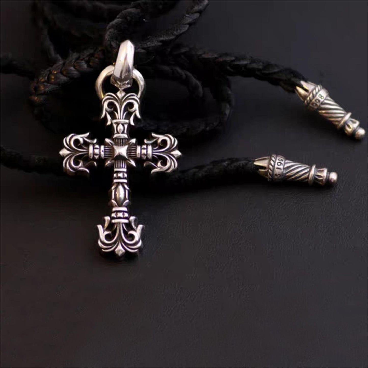 Halskettenanhänger im Chrome Hearts-Stil, mittlerer Gothic-Kreuz-Anhänger, Sterling-Silber-Punk-Statement-Charm